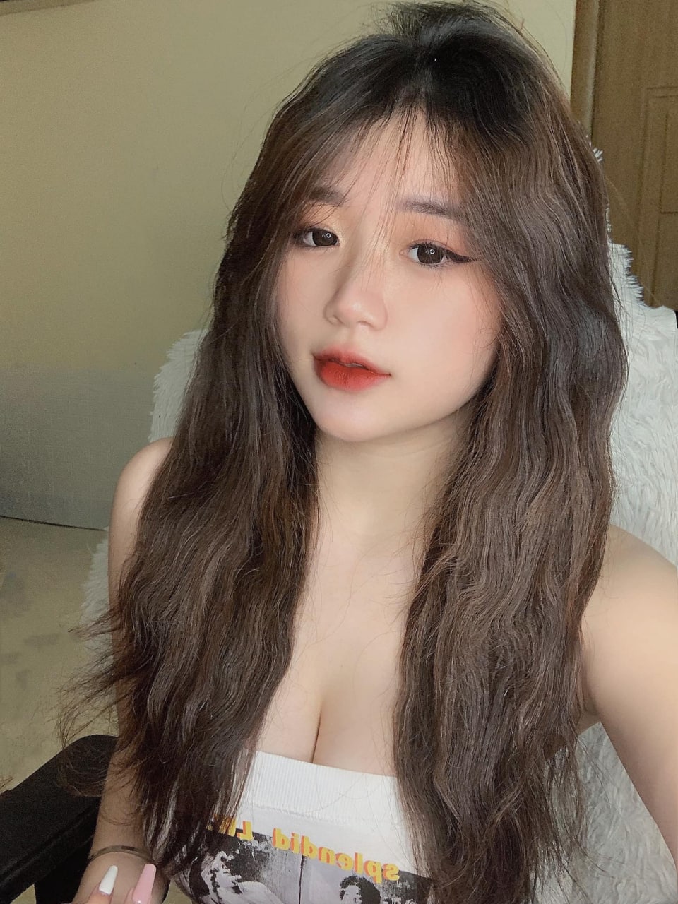 Cô giáo dâm bị học sinh xuất tinh vào lồn