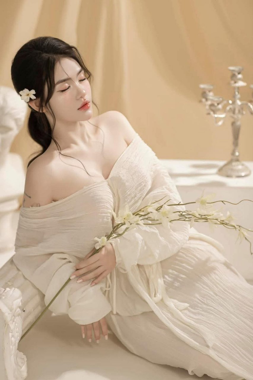 Mở chiếc hộp cũ, Chồng yêu tuyệt vọng trước dvd sex của vợ